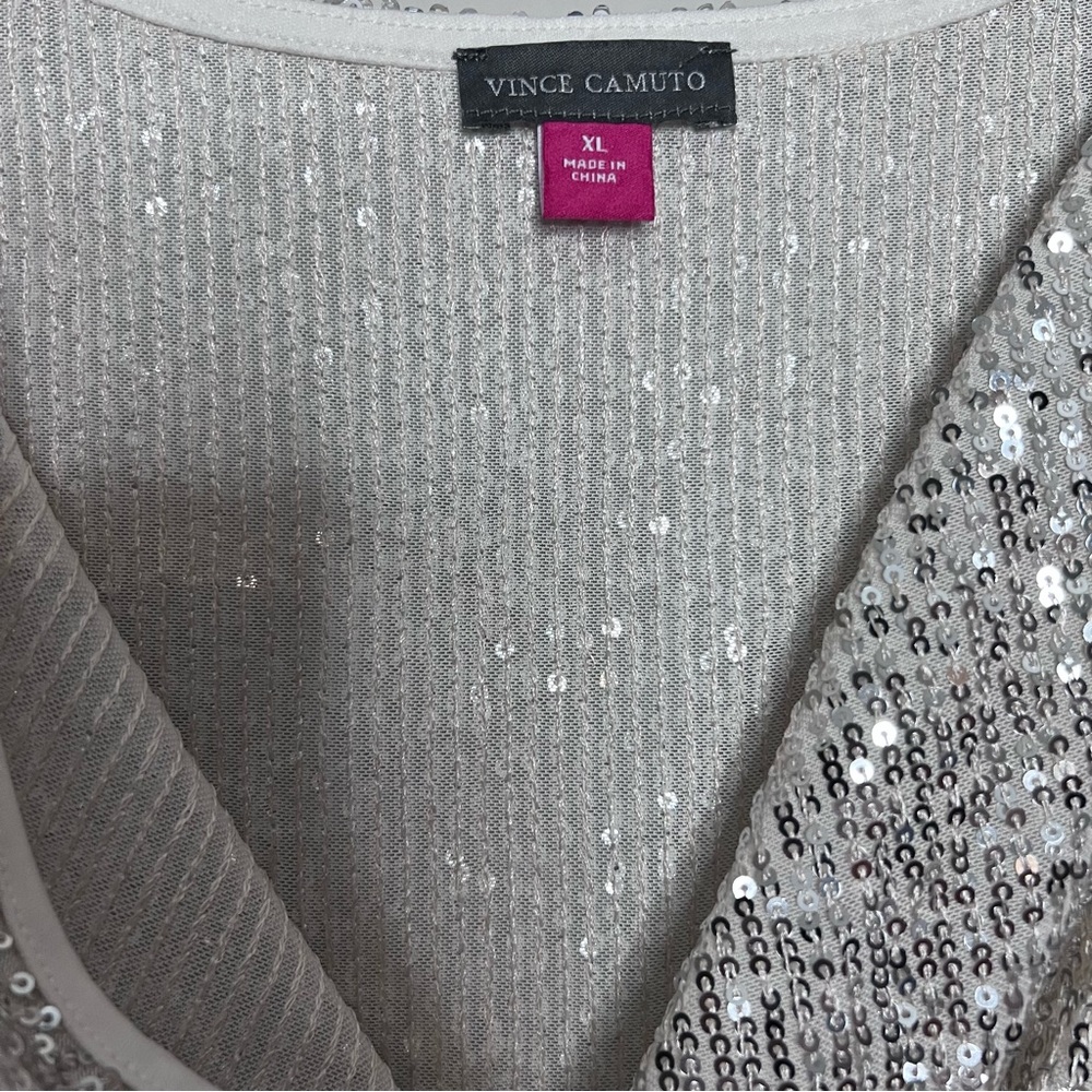 Vince Camuto women’s silver sequin top 3/4 sleeves size: XL - Picture 4 of 5